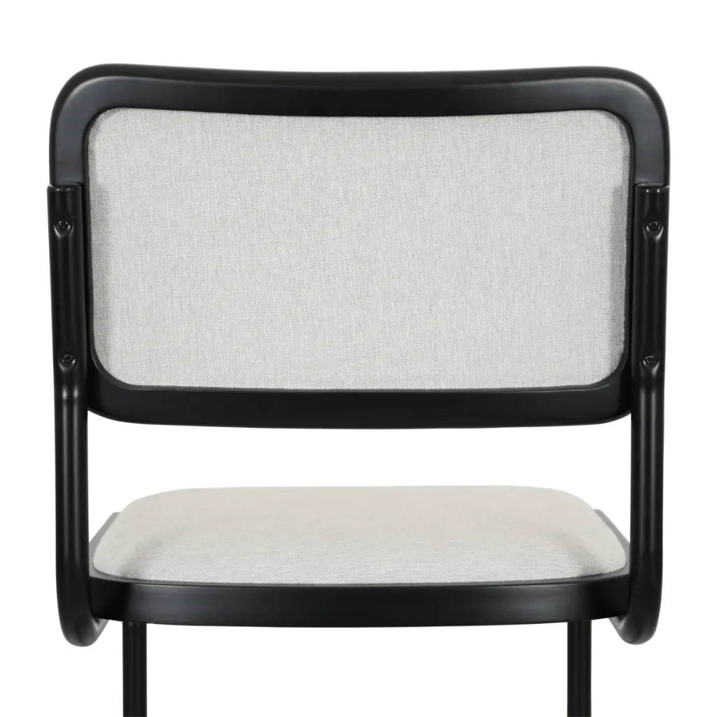 marcel-breuer-b32-cesca-cantilever-side-chair-cushion-seat-cushion-back-black-frame-black-wood_07.webp